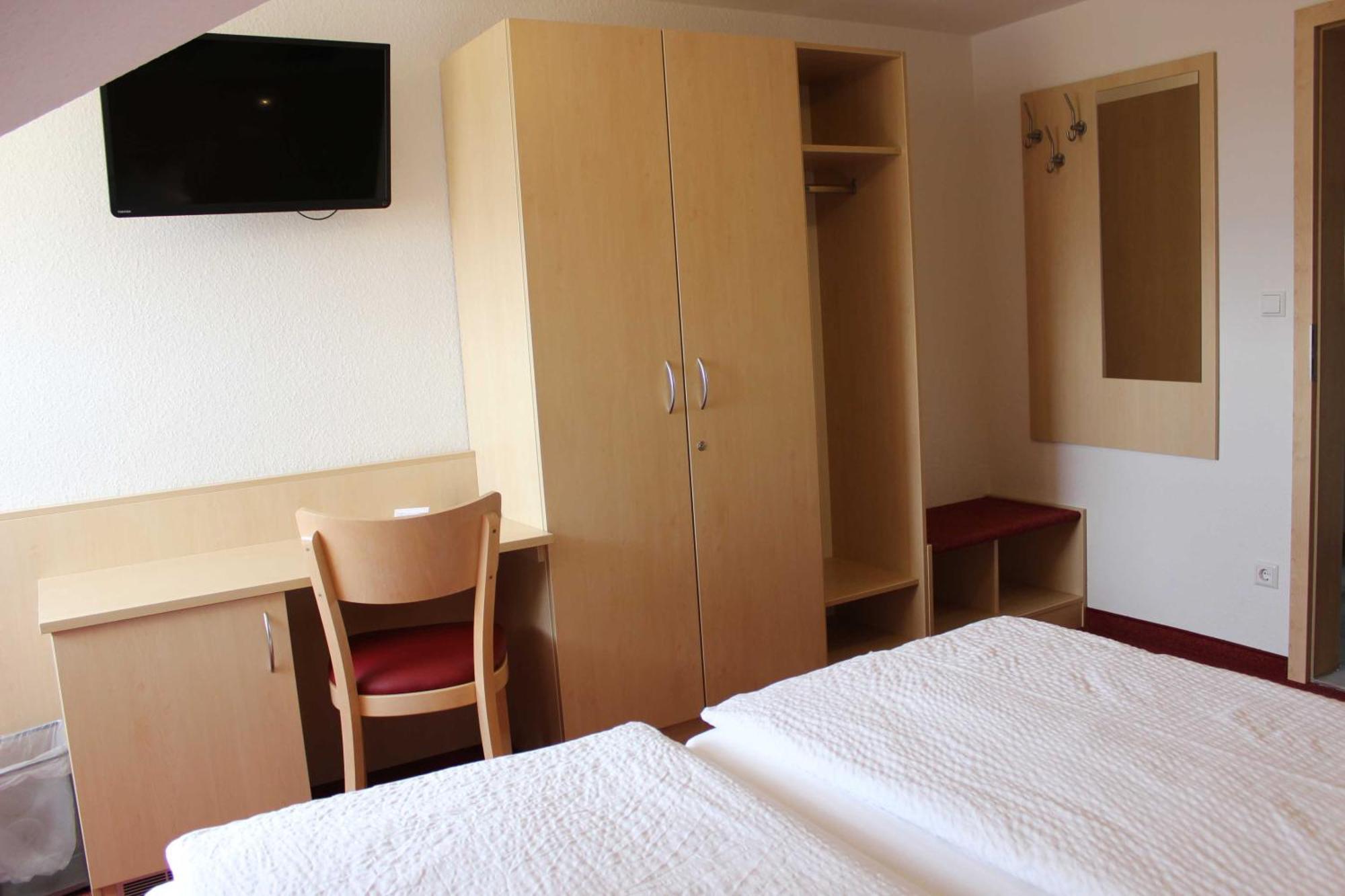 Gaestehaus Zum Wolffenturm Lehrensteinsfeld Habitación foto